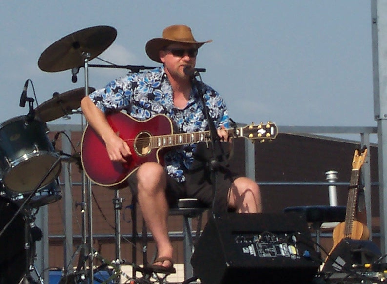 SR at Beats_Eats_July 2017 cropped